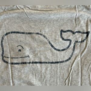 Vineyard Vines tshirt